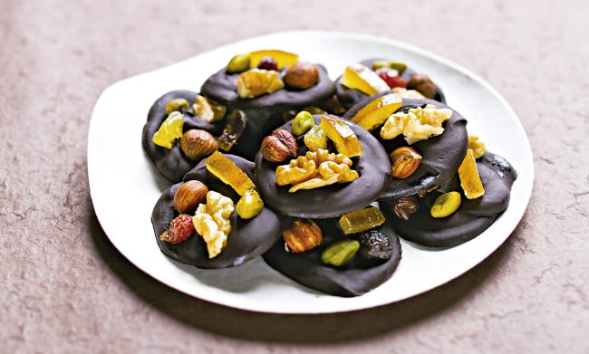 Medallones de chocolate con frutos secos