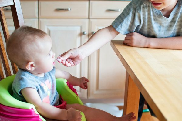Niños y frutos secos