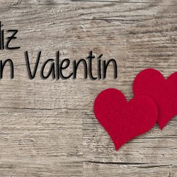 Corazón de hojaldre, nata y chocolate