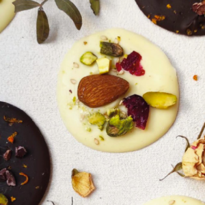 Mendiants de chocolate con frutos secos